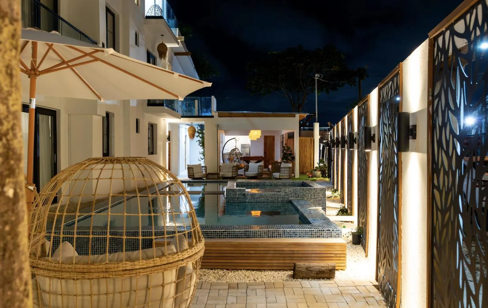 Гостевой дом Rooftop Couples Suites At Ocean Park Beach Club Сан-Хуан